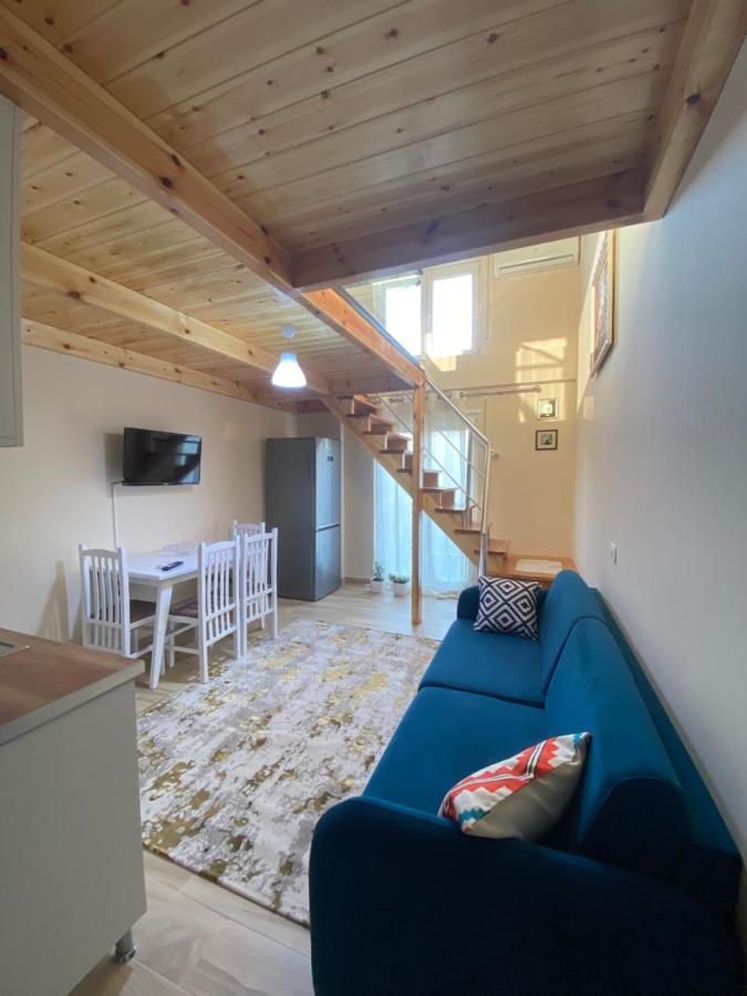 Jon'S Duplex Daire Tiran Dış mekan fotoğraf